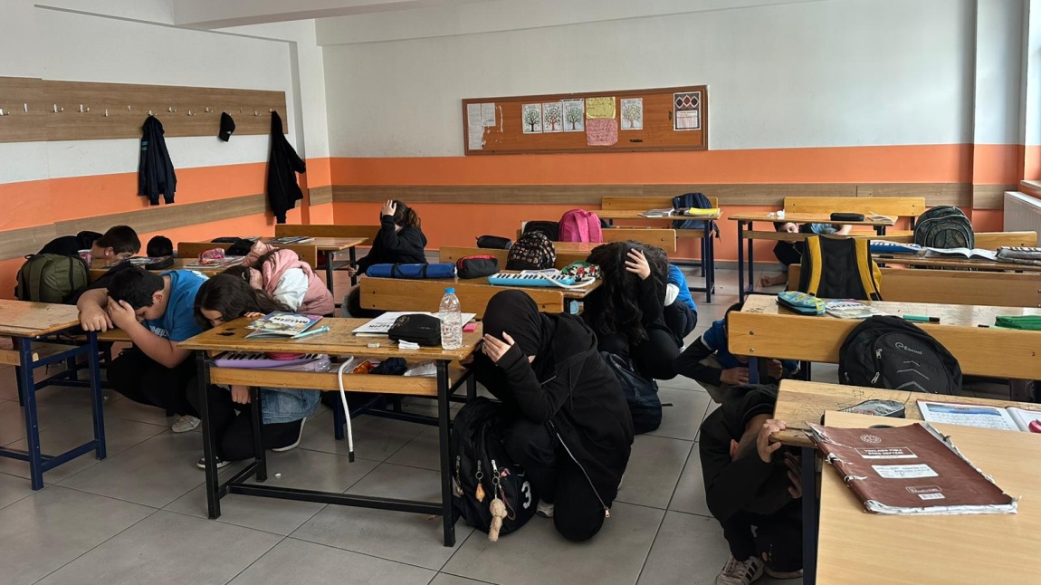 Nisan Ayı Deprem Tatbikatı